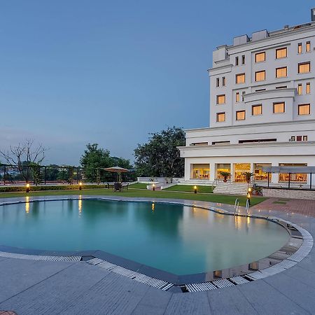 Royal Sarovar Portico Siliguri Hotel Eksteriør billede