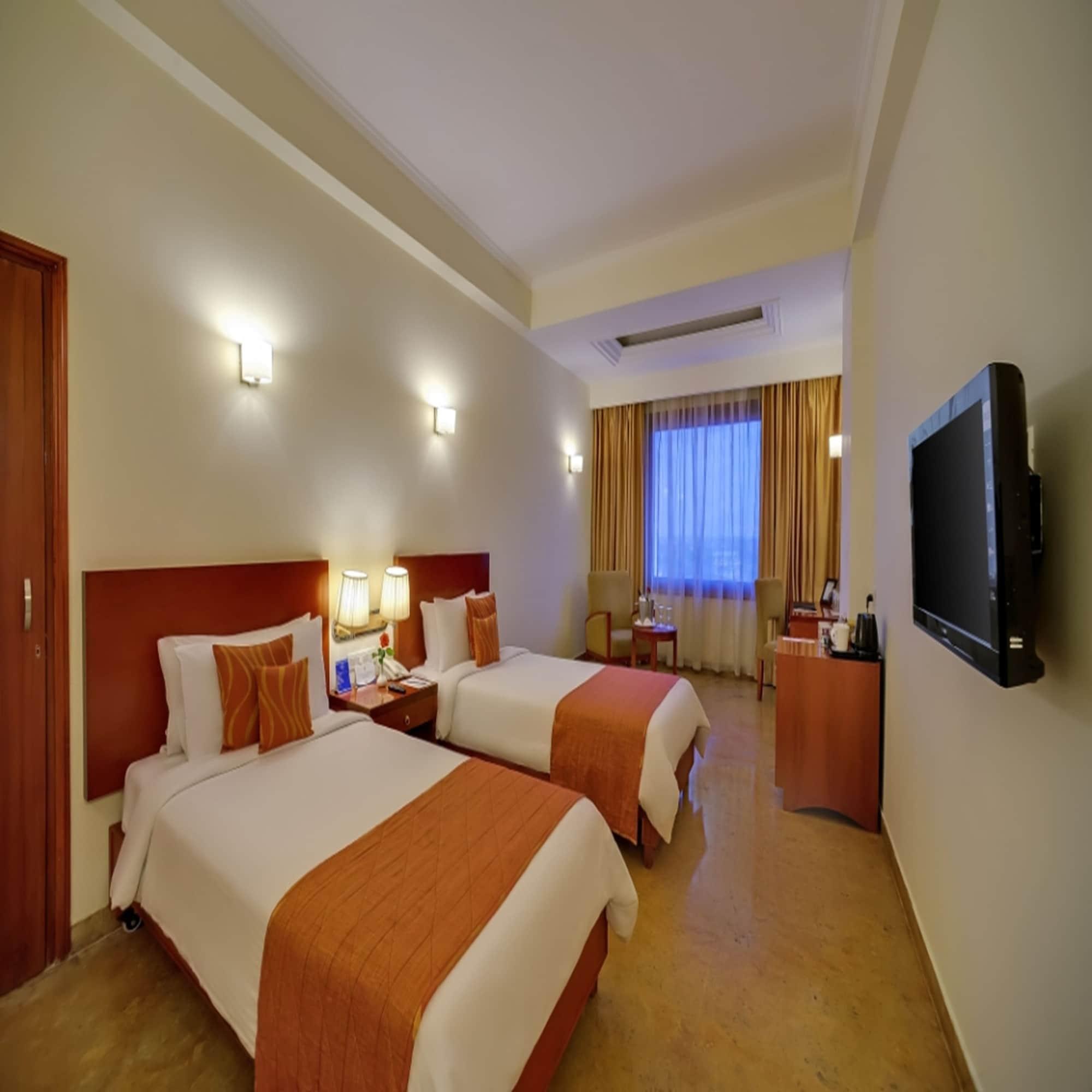 Royal Sarovar Portico Siliguri Hotel Eksteriør billede