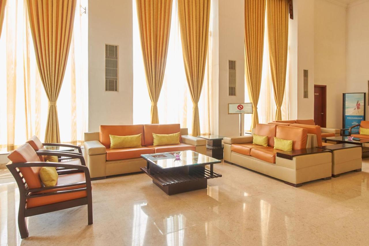 Royal Sarovar Portico Siliguri Eksteriør billede