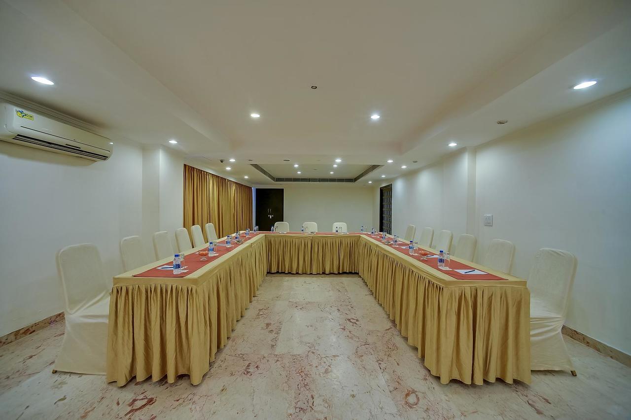 Royal Sarovar Portico Siliguri Eksteriør billede