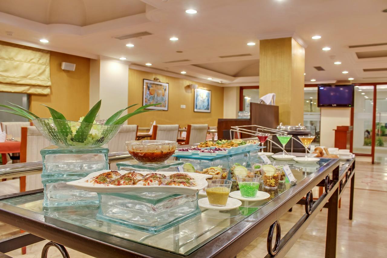 Royal Sarovar Portico Siliguri Eksteriør billede