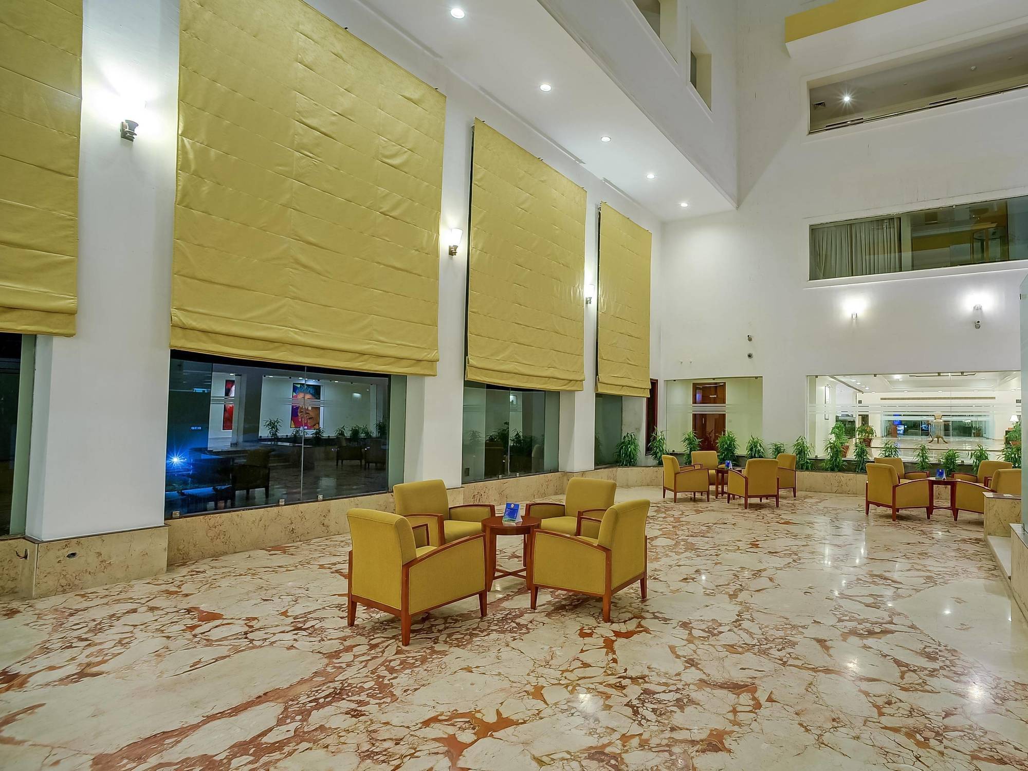 Royal Sarovar Portico Siliguri Hotel Eksteriør billede