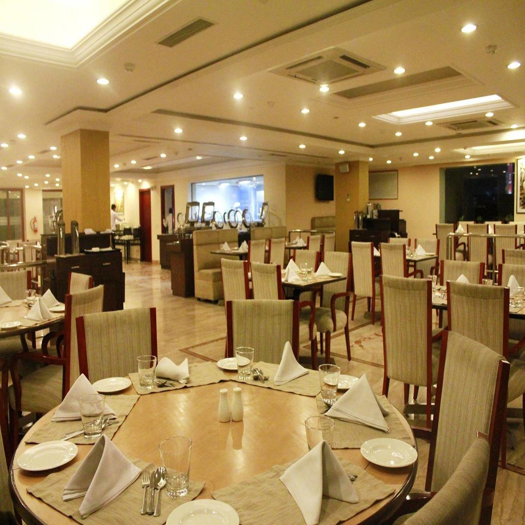 Royal Sarovar Portico Siliguri Eksteriør billede